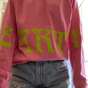 UO “EARTH” Long Sleeved Tee Pink and Lime